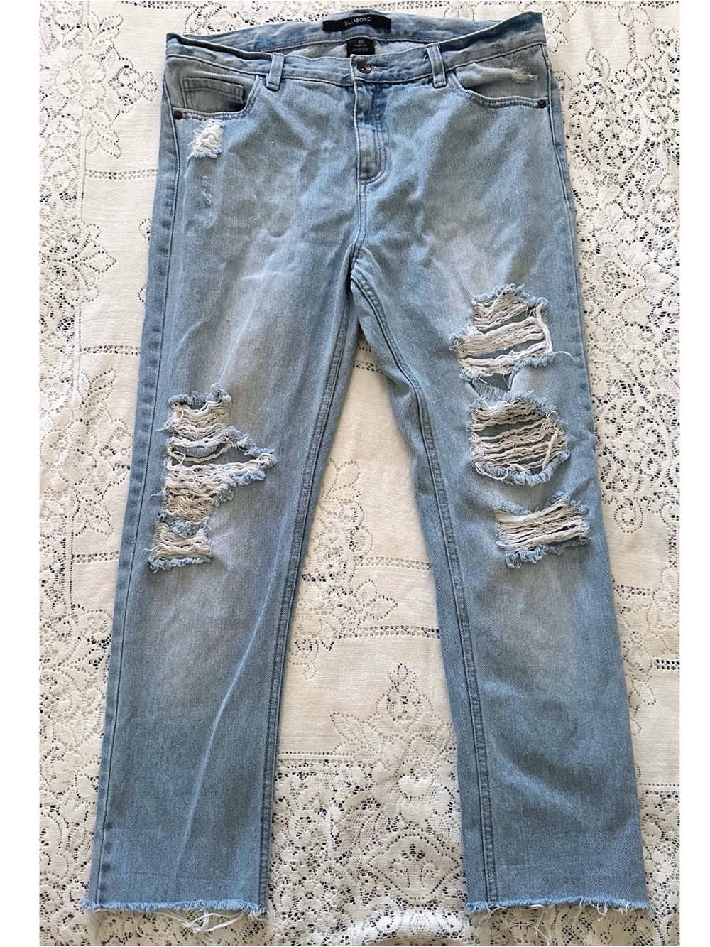 Billabong Size 30 Boyfriend Jeans Hey Boy 100% Cotton Distressed Light Wash